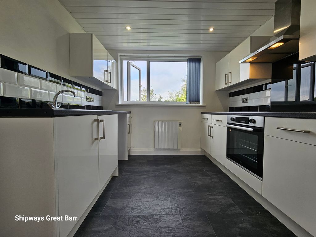 Property photo 2 of 17 Image