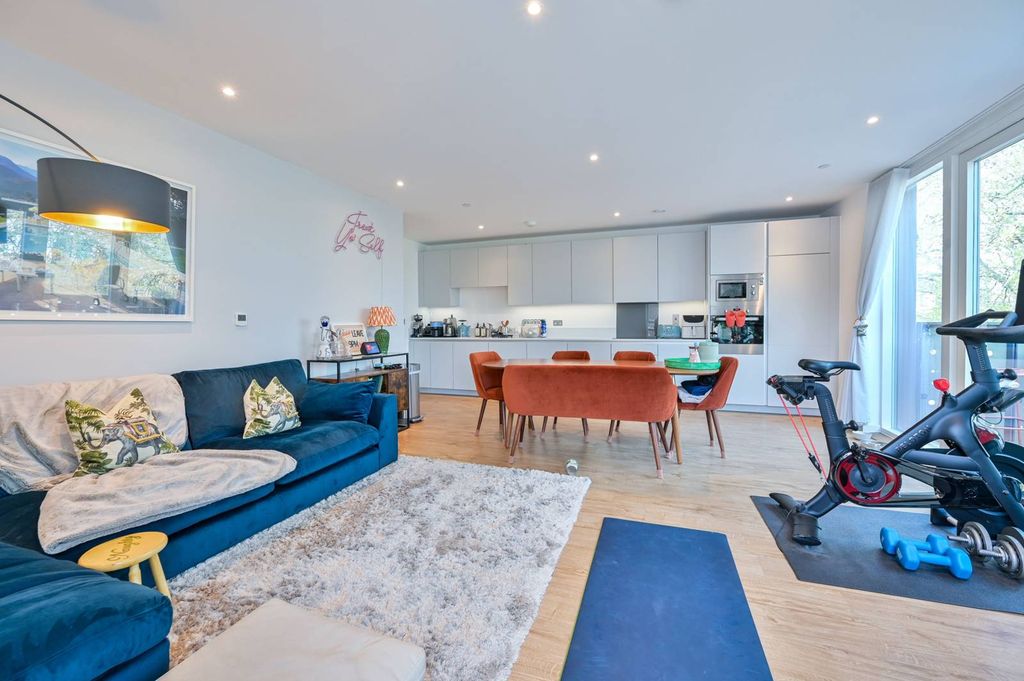 Property photo 2 of 15