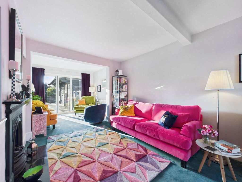 Property photo 2 of 53