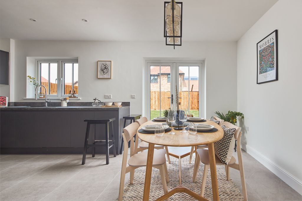 Property photo 2 of 16 Previous Showhome