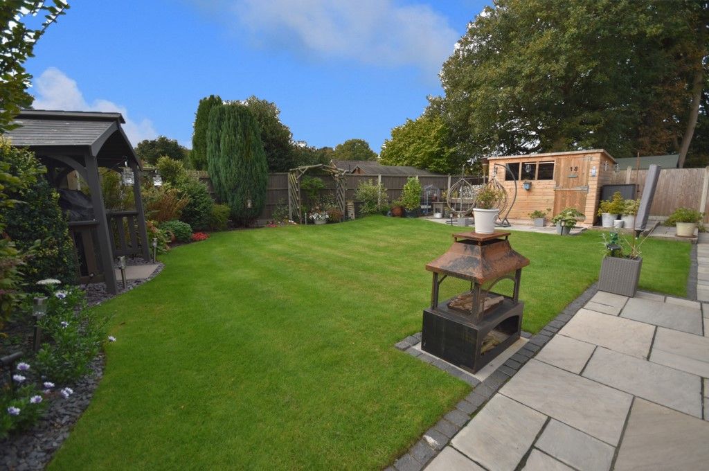 Property photo 3 of 24 Garden