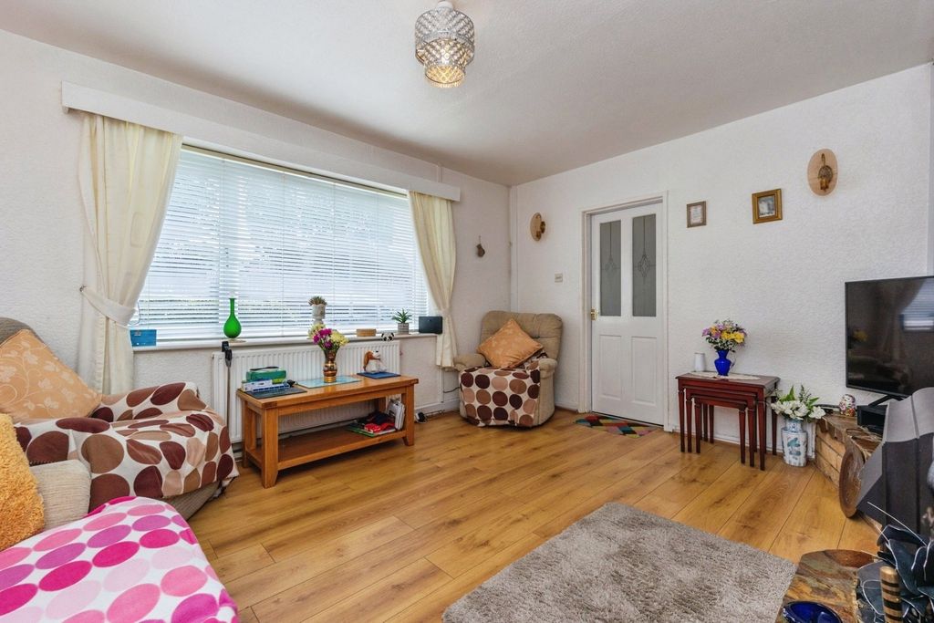 Property photo 2 of 20 Pbox-Img.Jpg