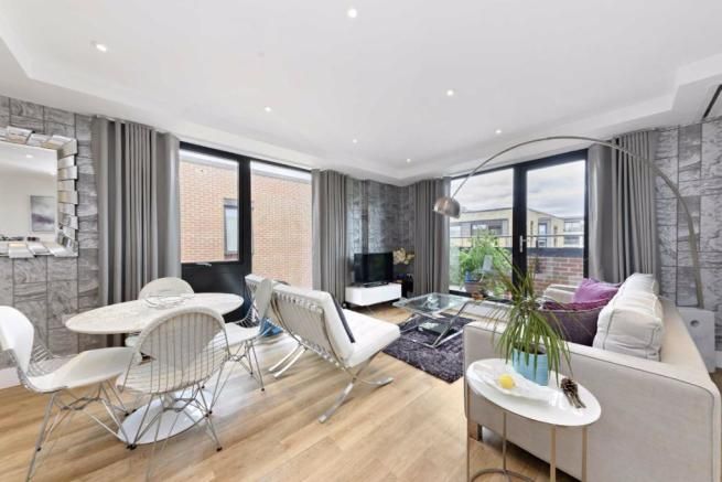 Property photo 1 of 8