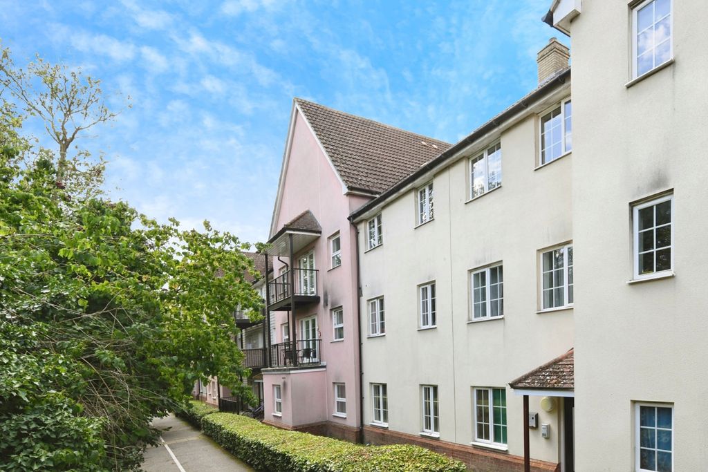 Property photo 2 of 12 Photo