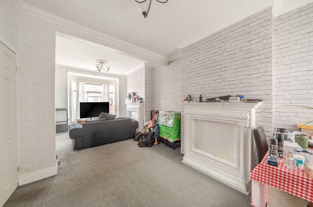 Property photo 3 of 8 1493347-6-6A7Af6c...