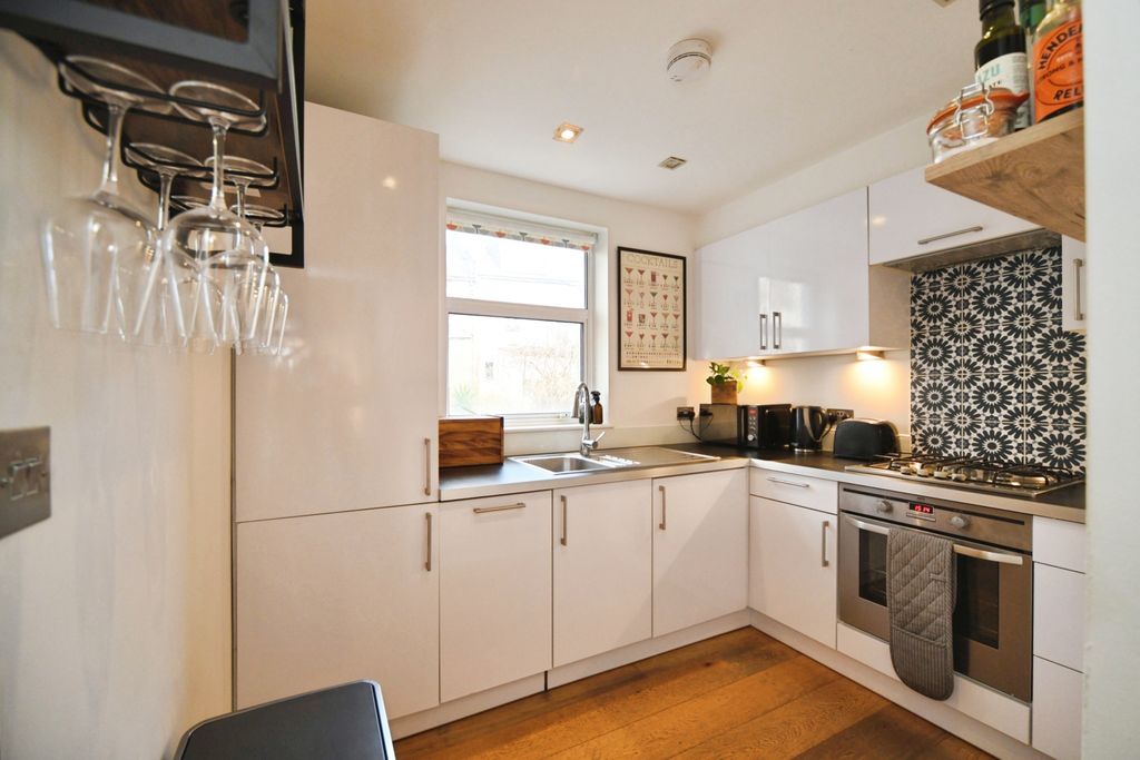 Property photo 3 of 17 Photo #3