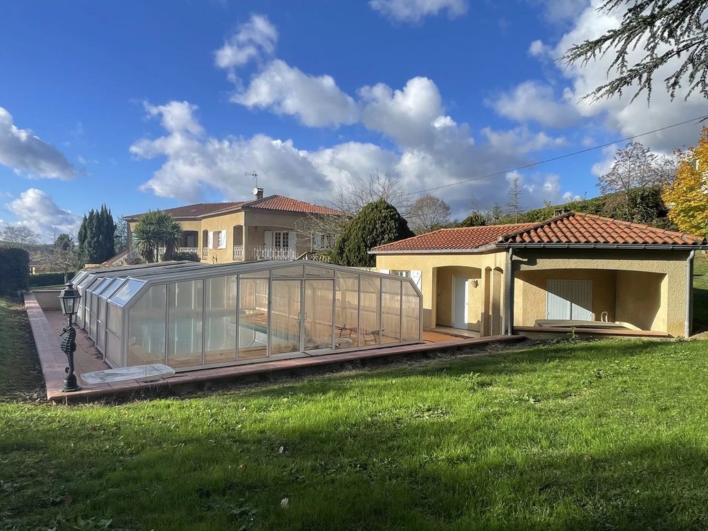 Property photo 2 of 24