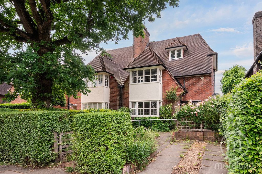 Property photo 1 of 22 4802501
