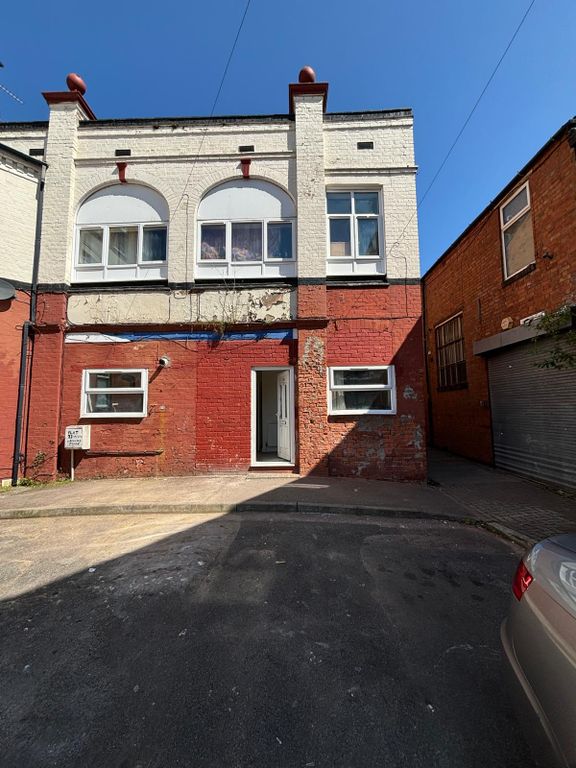 Property photo 1 of 3