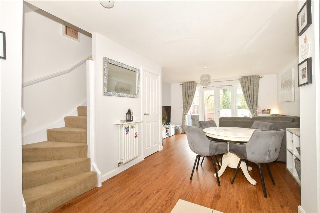 Property photo 3 of 11 Kitchen/ Lounge