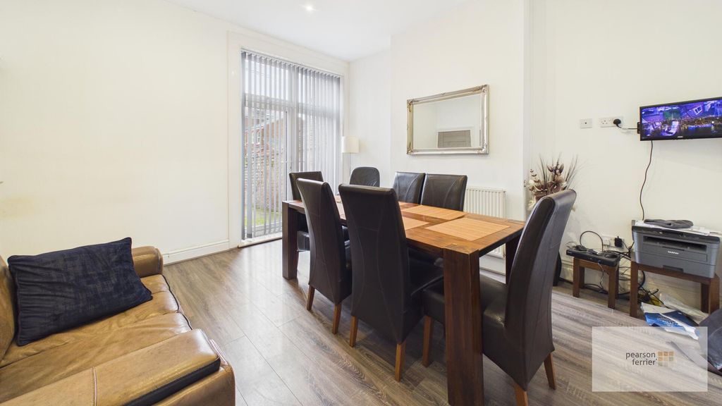 Property photo 3 of 12 Dining Room