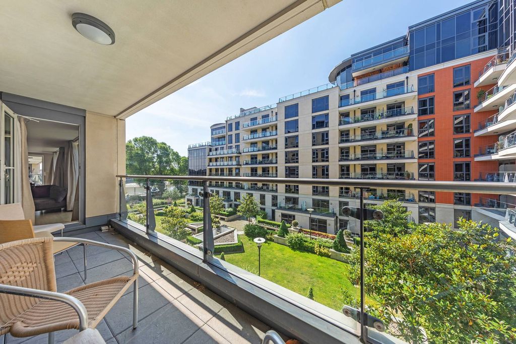 Property photo 3 of 24