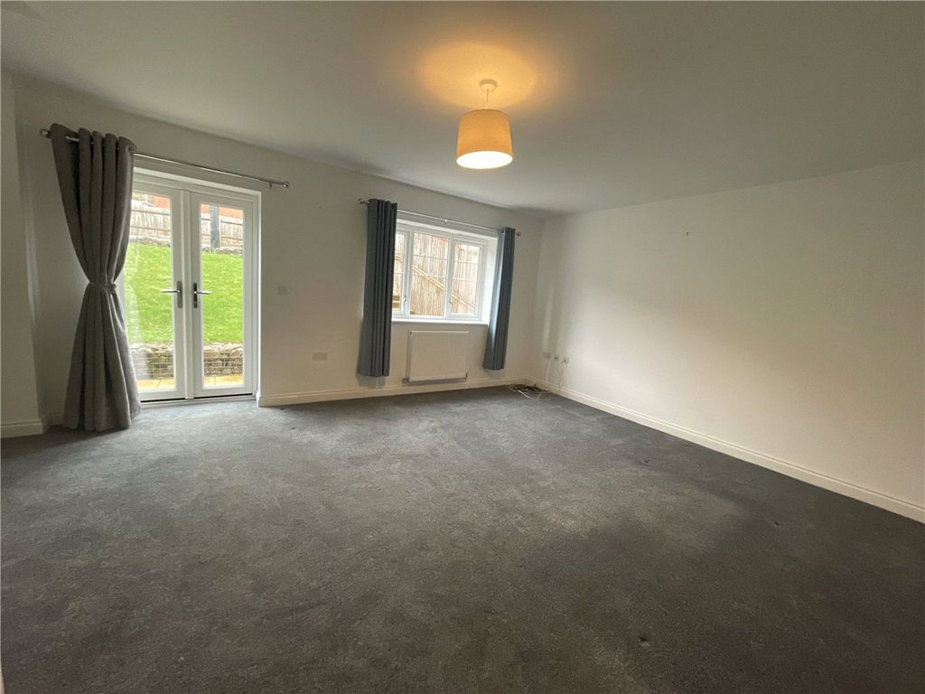 Property photo 3 of 10 Picture No. 03