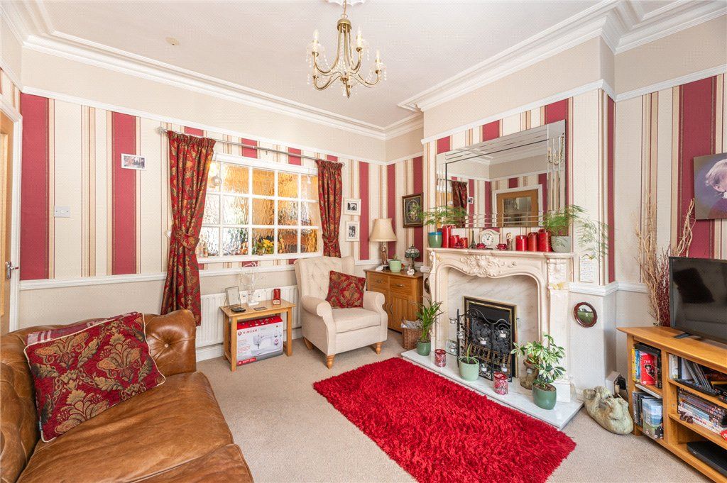 Property photo 3 of 20 Sitting Room