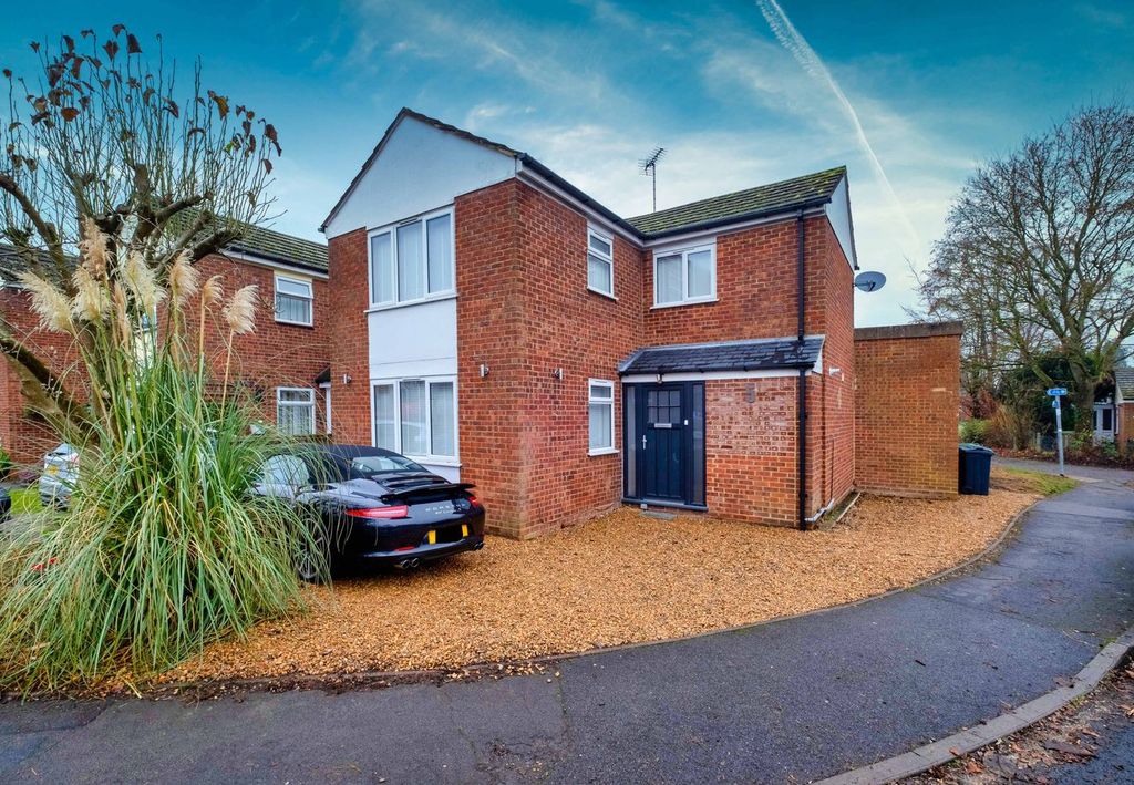 Property photo 1 of 28