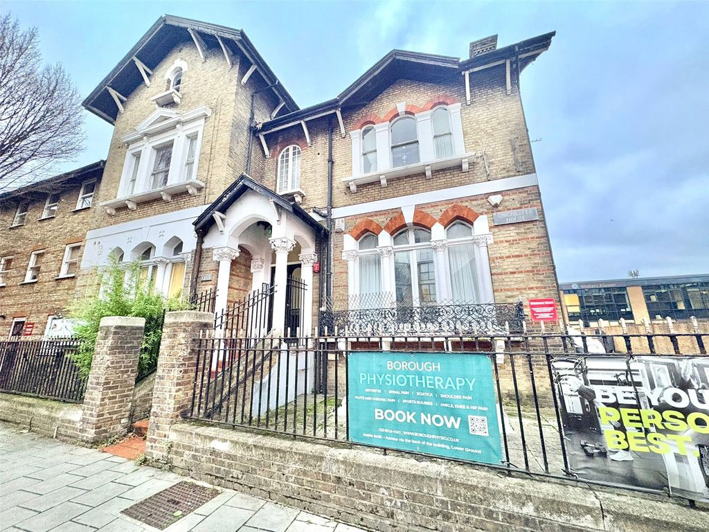 Property photo 1 of 9 Exterior