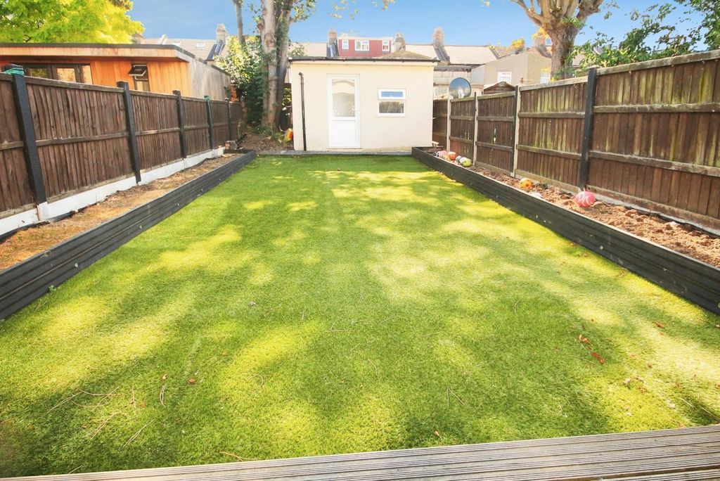 Property photo 2 of 11 Picture No. 09