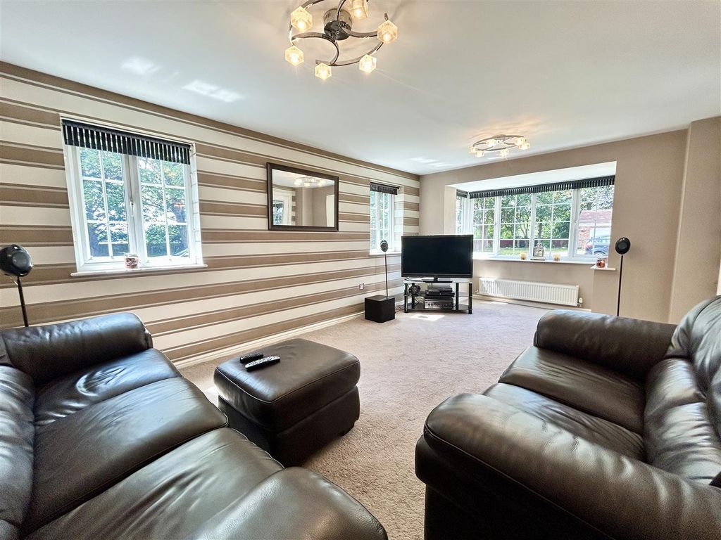 Property photo 2 of 30