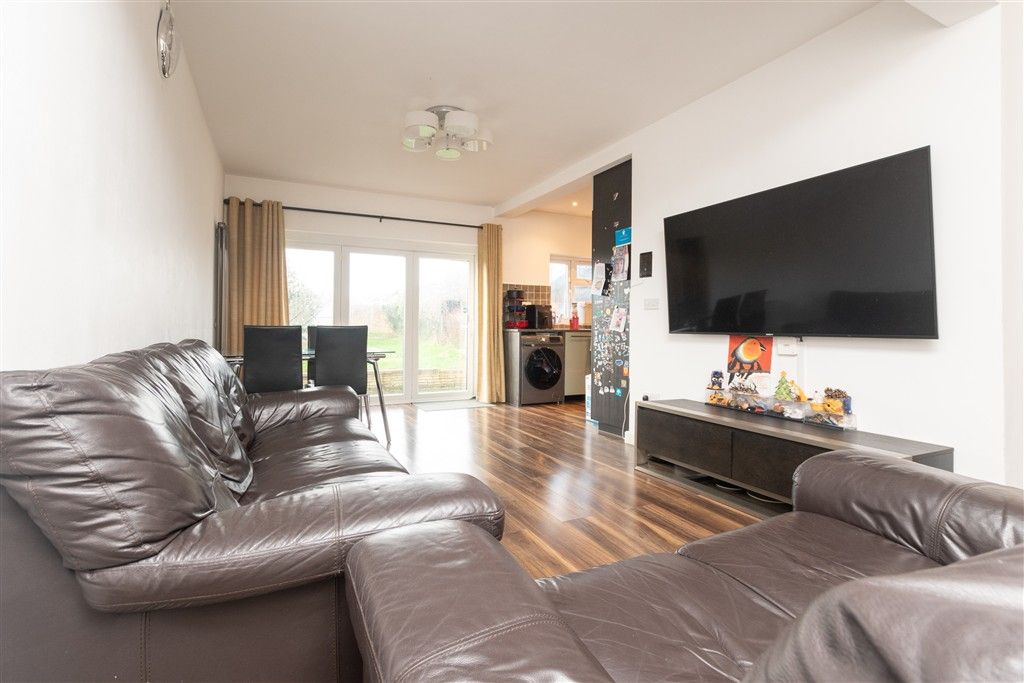 Property photo 3 of 12 Lounge/Diner