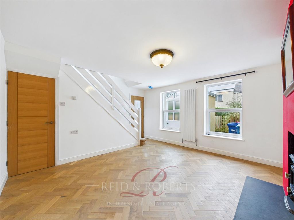 Property photo 3 of 20 Cam05148G0-Pr0121-Still015.Jpg