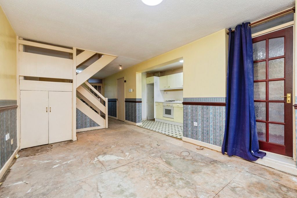 Property photo 3 of 18 Pbox-Img.Jpg