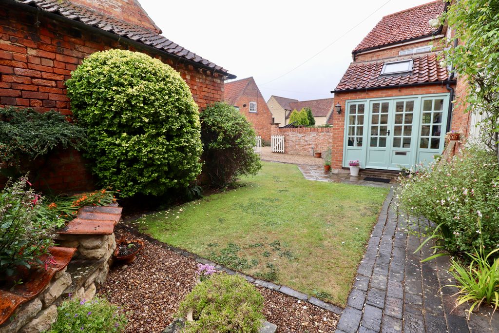 Property photo 3 of 26 Img_9380