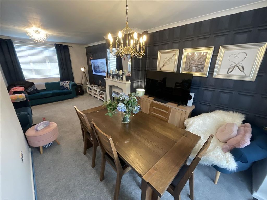 Property photo 3 of 13 Living Room