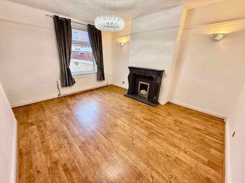 Property photo 3 of 8 Photo 3