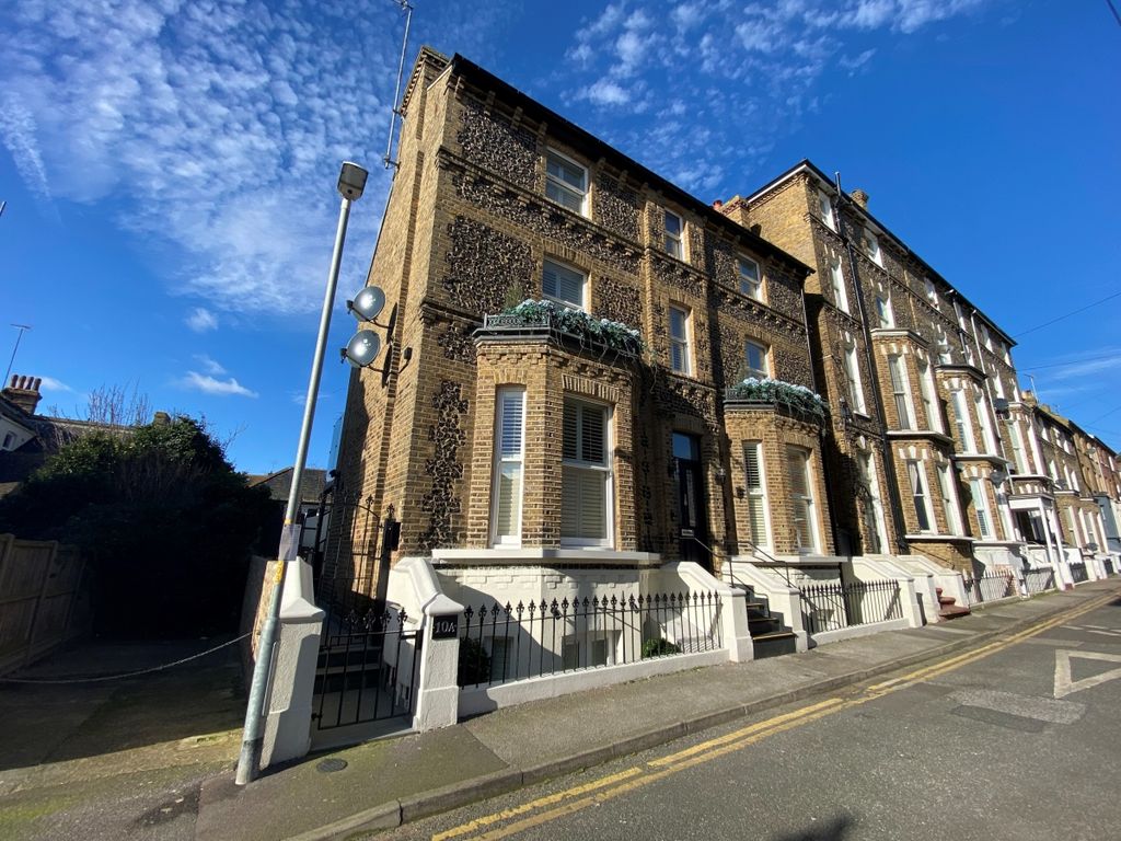 Property photo 3 of 12 Front