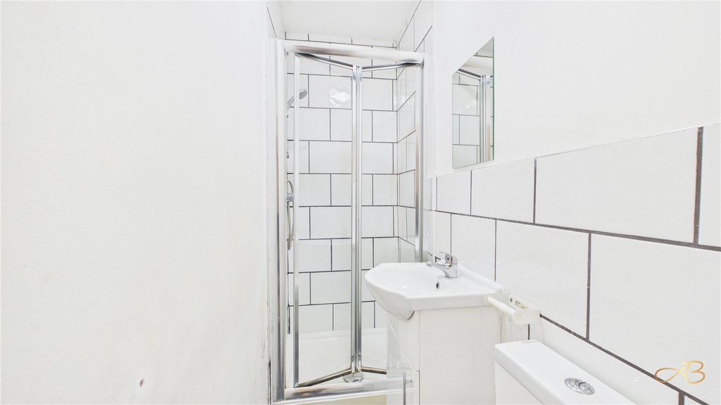 Property photo 2 of 4 Picture No. 04