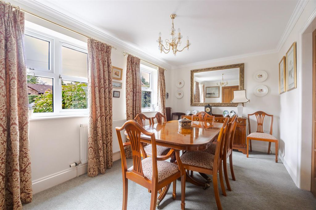 Property photo 3 of 24 Dining Room