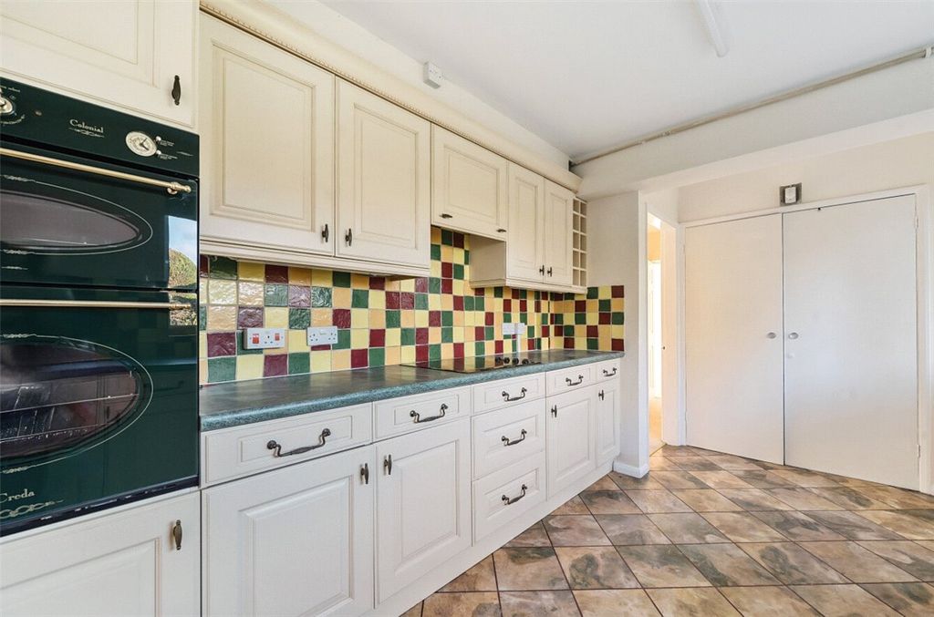 Property photo 2 of 35 Picture No. 02