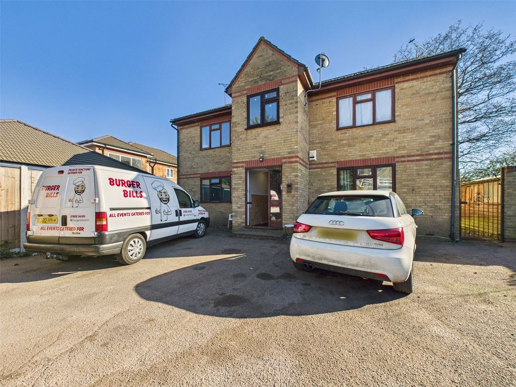 Property photo 1 of 9 Picture No. 08