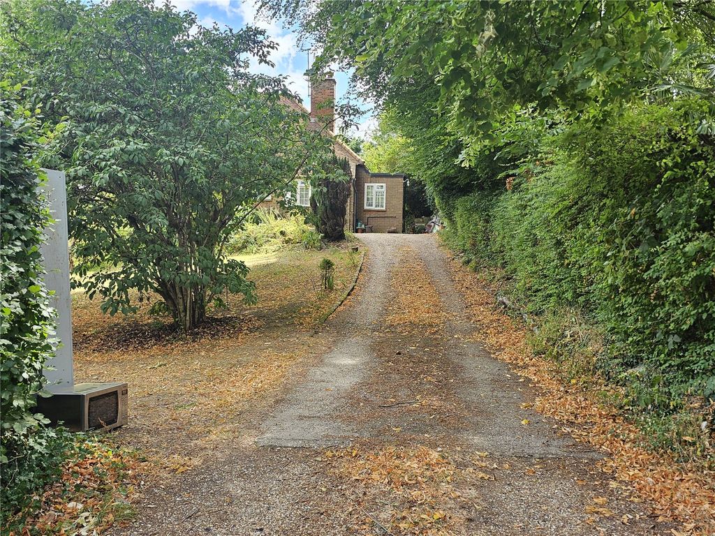 Property photo 3 of 6 Picture No. 02