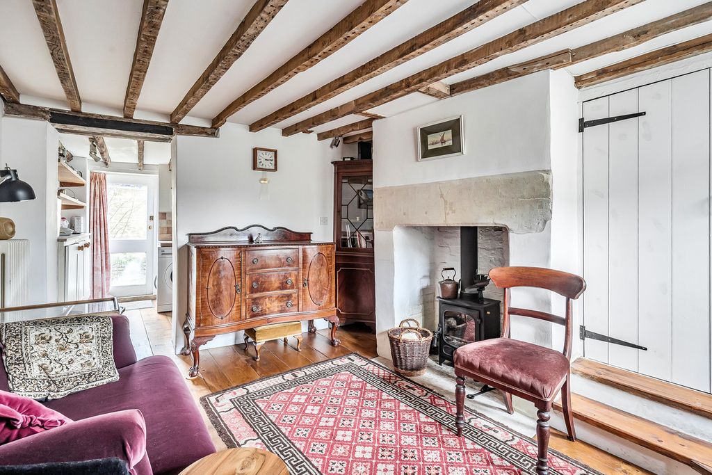 Property photo 2 of 19