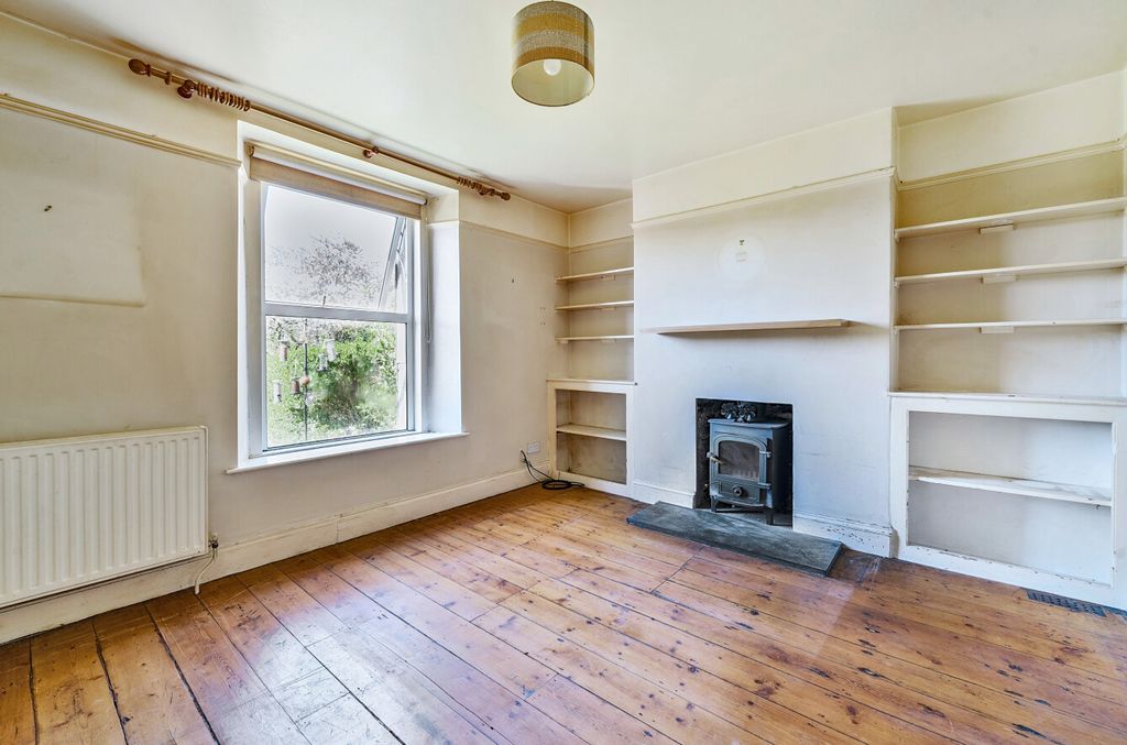 Property photo 3 of 14 3 - Internal
