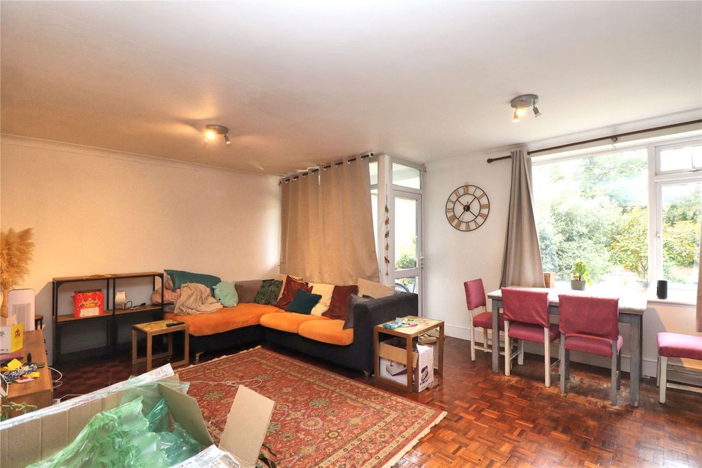 Property photo 3 of 6 Picture No. 05