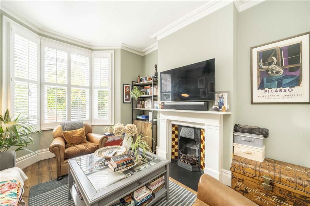Property photo 2 of 11