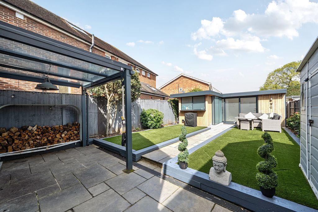 Property photo 3 of 21 1446563-2-69E0Cf0...