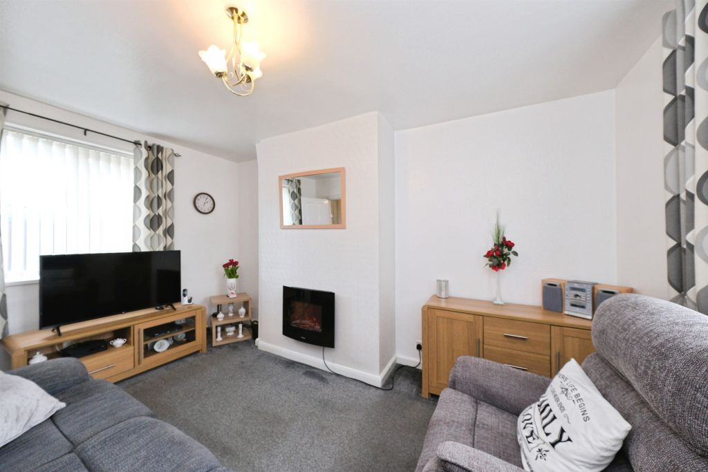 Property photo 2 of 21