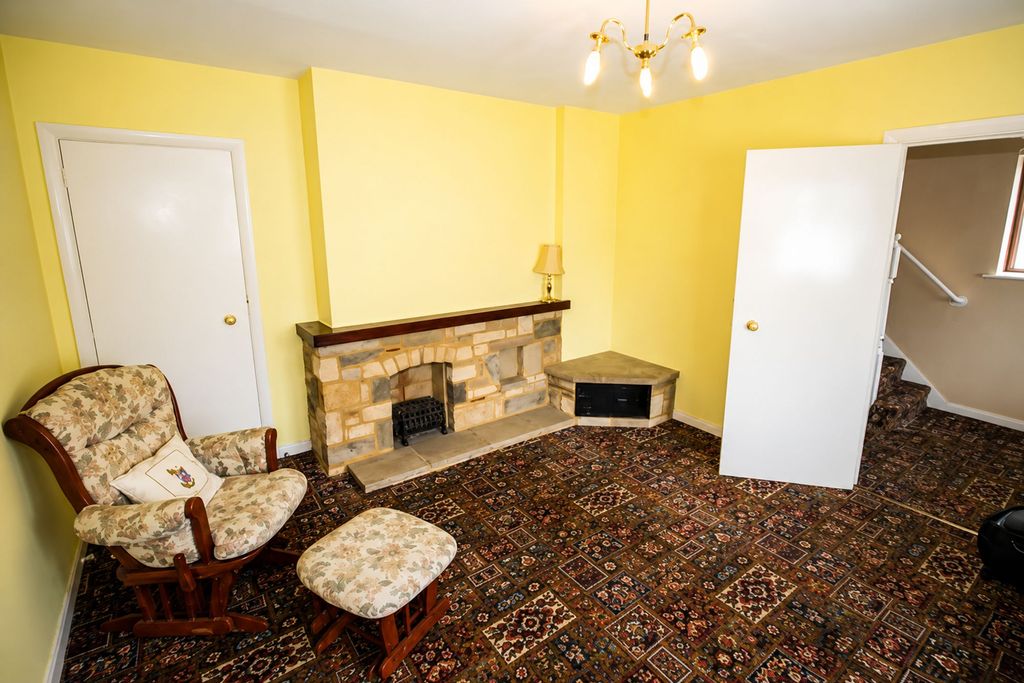 Property photo 2 of 16