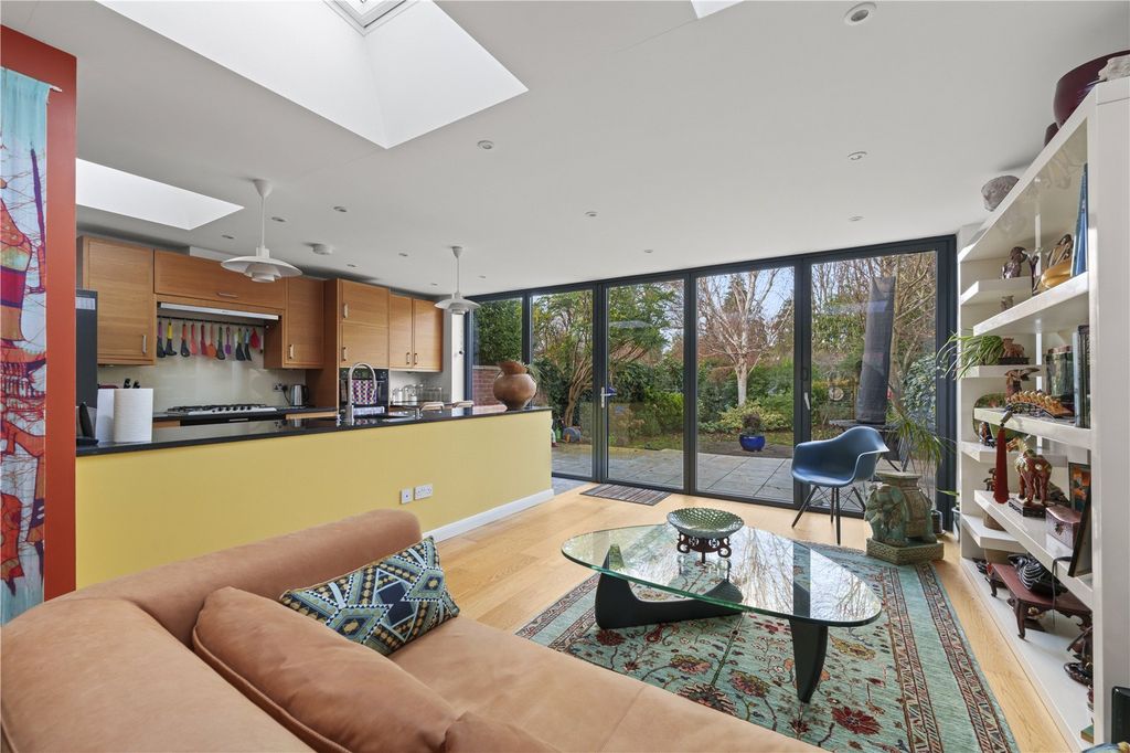 Property photo 3 of 28 Picture No. 70