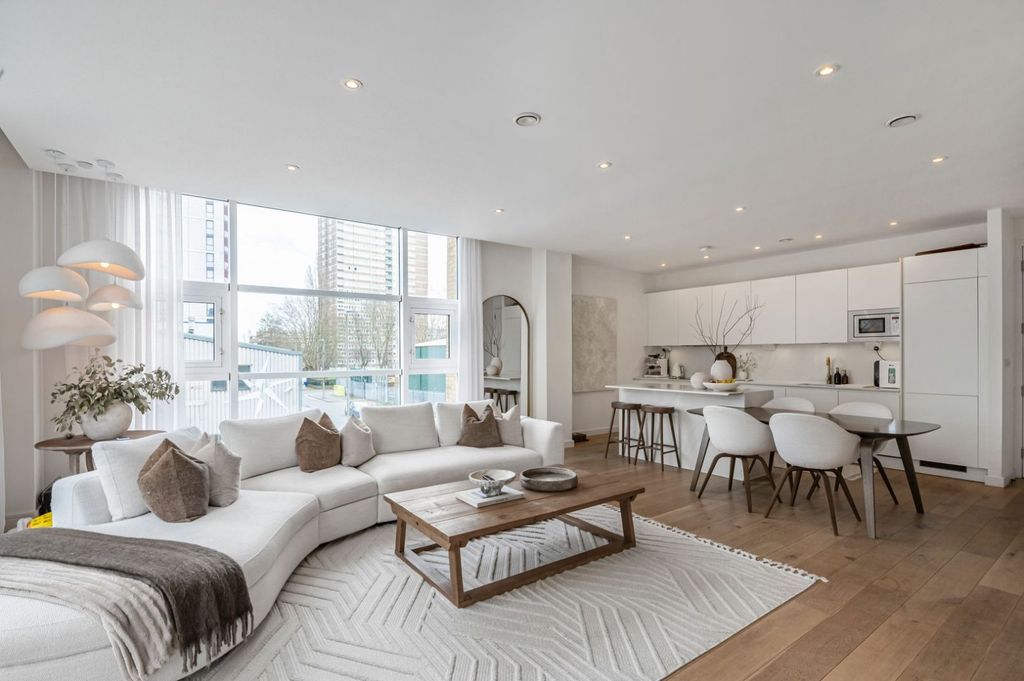 Property photo 1 of 22 Picture No. 20