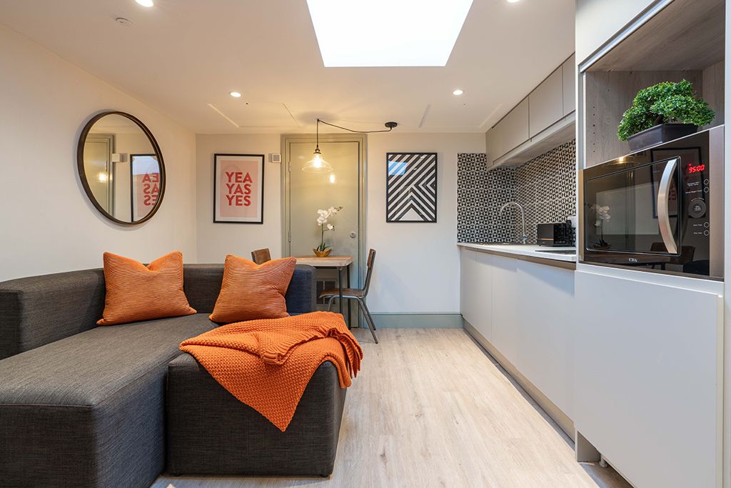 Property photo 1 of 6 Photo 0