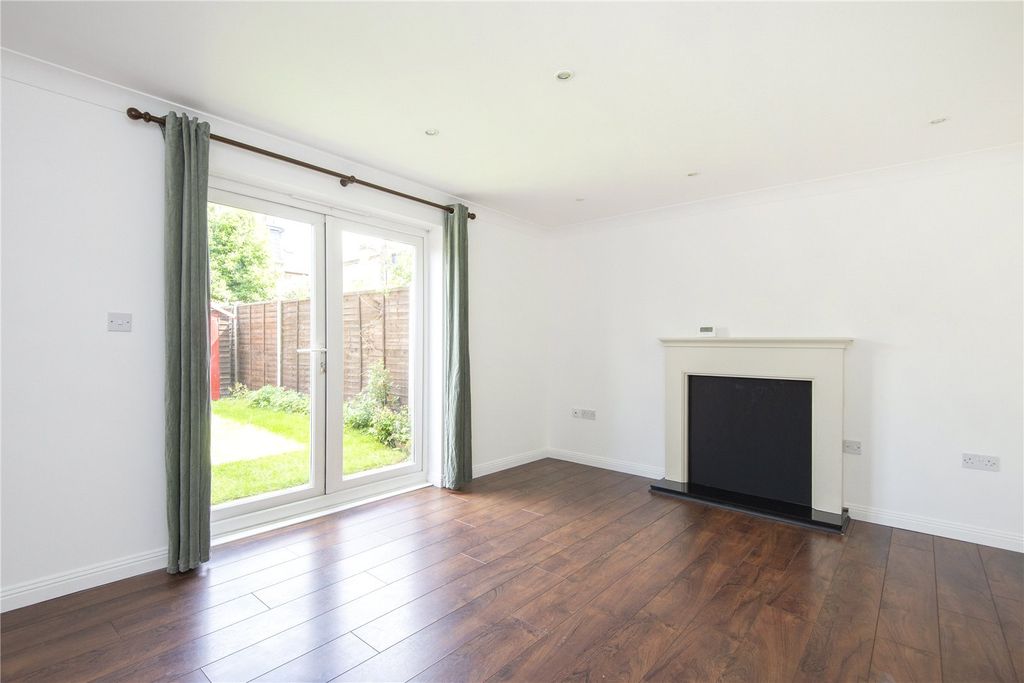 Property photo 3 of 17 Picture No. 16