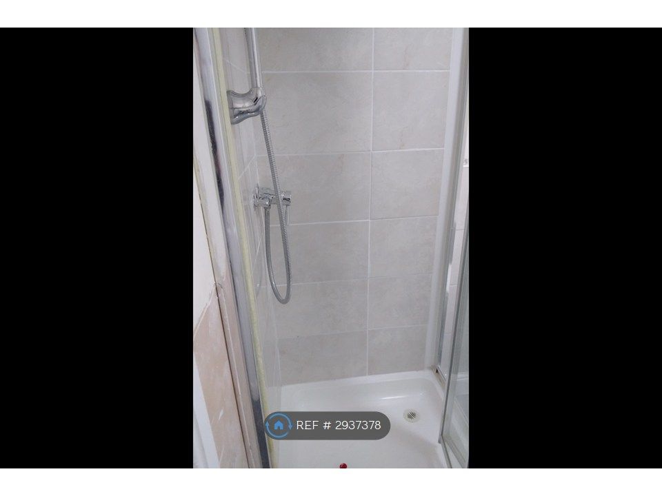 Property photo 3 of 3 Shower