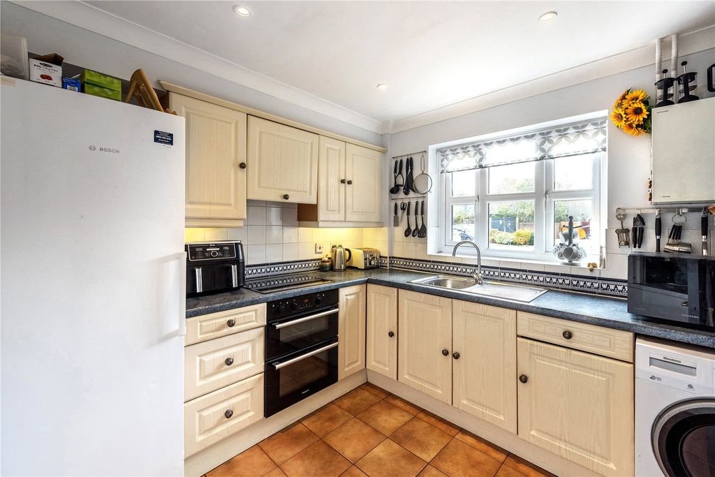 Property photo 2 of 18 Picture No. 02