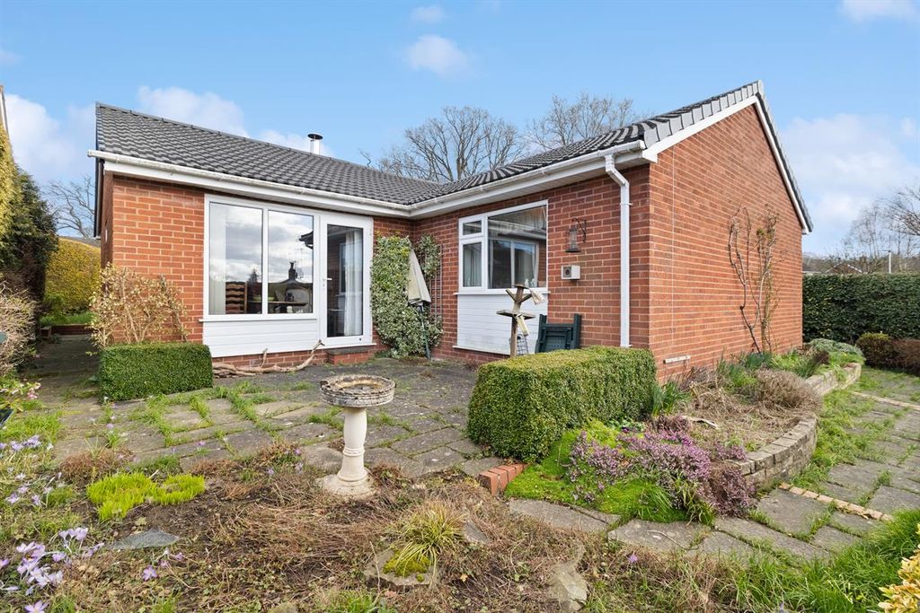 Property photo 3 of 16 Photo 6