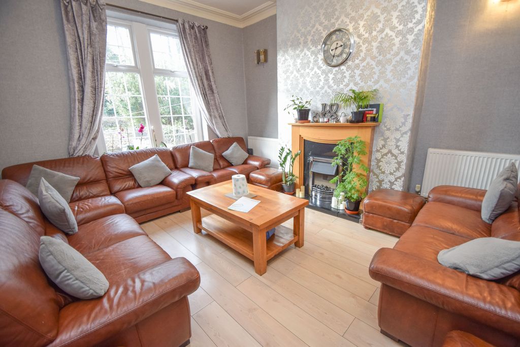 Property photo 2 of 20 Tlc_866d6A52-Ecc6-450c-B99B-351Aad884A0F_10Bfe7c