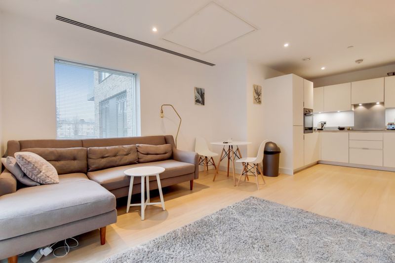 Property photo 2 of 7 Kitchen/Reception